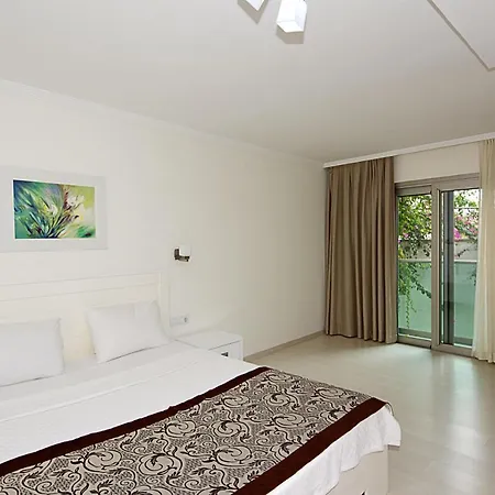 Royal Palm Apartment *
