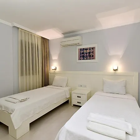 Royal Palm Apartment