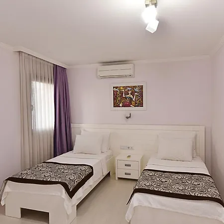 Royal Palm Apartment *